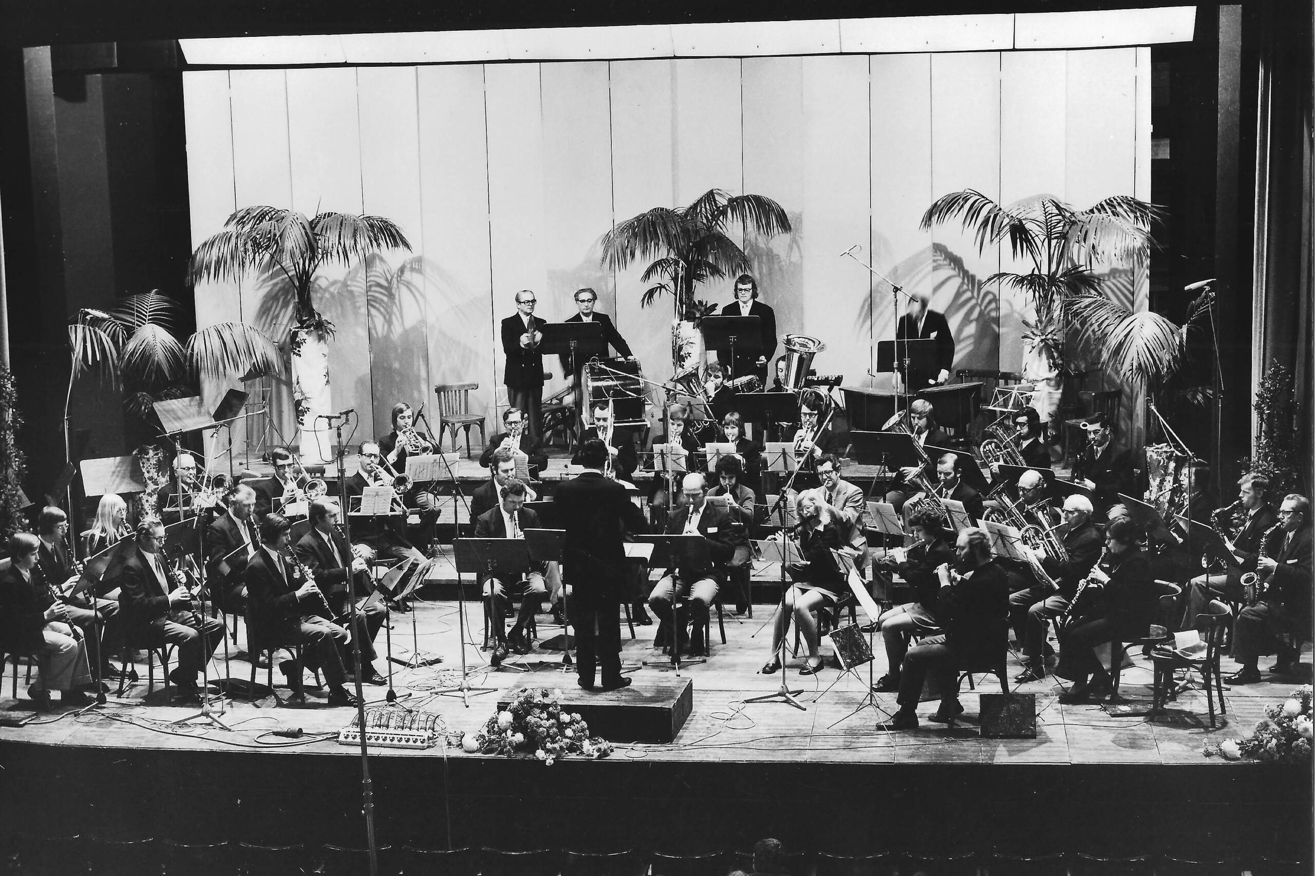 OVER ONS - Historie - 1973.12.16 - AMOR MUSAE o.l.v. Nol Leblanc - Stadsdoelen Delft - Landskampioen Ere-afdeling