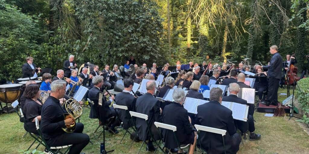 Op donderdag 3 juli 2025 mocht Amor Musae zich verheugen op een ruime publieke belangstelling voor haar Zomeravondconcert bij Restaurant Boswachter Liesbosch. De traditionele afsluiting van het muzikale seizoen aan de vooravond van de grote vakantie.